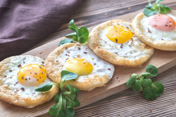istock Baked eggs in puff pastry 918969180