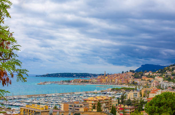 vue de menton, côte d’azur, france - aerial view cityscape menton beach photos et images de collection