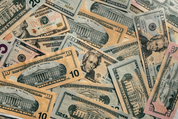 banconote in dollari americani - currency us paper currency five dollar bill usa foto e immagini stock