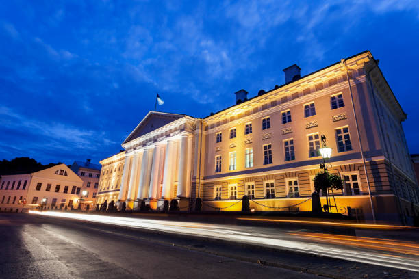 istock University of Tartu at night 919135894