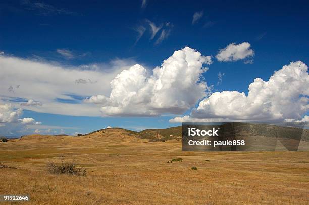 Foto de Cuyamaca Prado e mais fotos de stock de Montanha - Montanha, Clima árido, Cloudscape