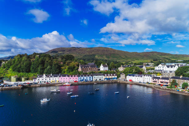 istock Portree town aerial, Scotland 919369364
