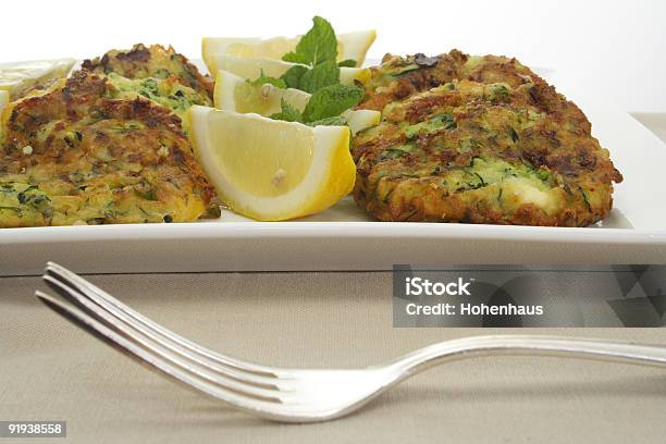 Enfoque En Fritters Foto de stock y más banco de imágenes de Al horno - Al horno, Alimento, Alimentos cocinados