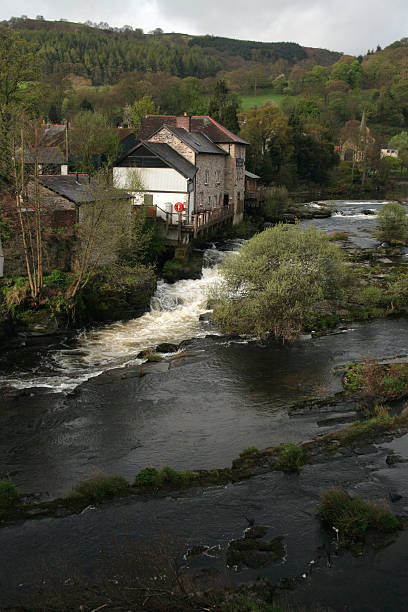 dee 、川 - dee river river denbighshire wales ストックフォトと画像