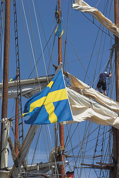 rig and flag  gaff sails stock pictures, royalty-free photos & images