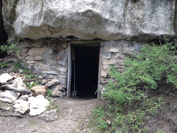 istock Uncle Jim's Cave, Grand Canyon National Park 919455302