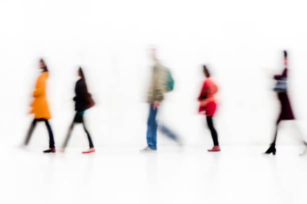 размытые пассажиры - people motion walking blurred motion стоковые фото и изображения