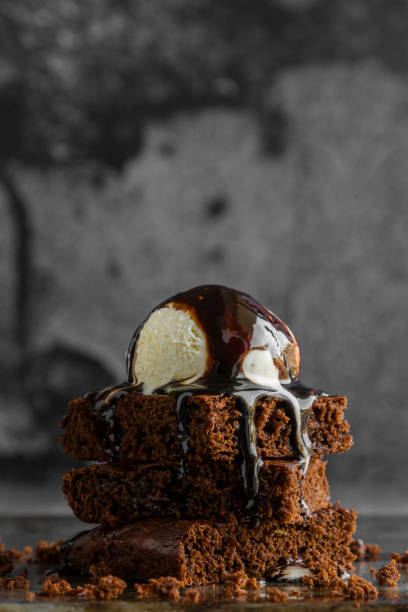 istock brownie with ice cream 919646066