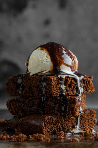 istock brownie with ice cream 919646070