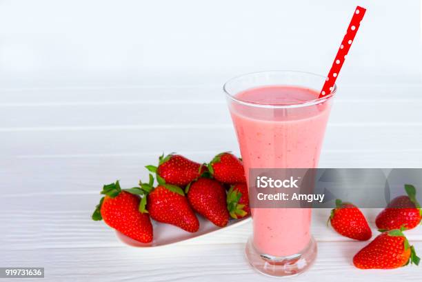 Strawberry Smoothies Yogurt Stock Photo - Download Image Now - Berry, Blended Drink, Bowl