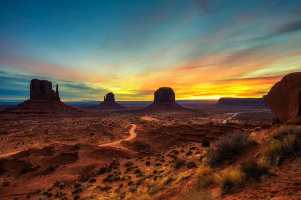 istock Sunrise over Monument Valley, Arizona, USA 919803276