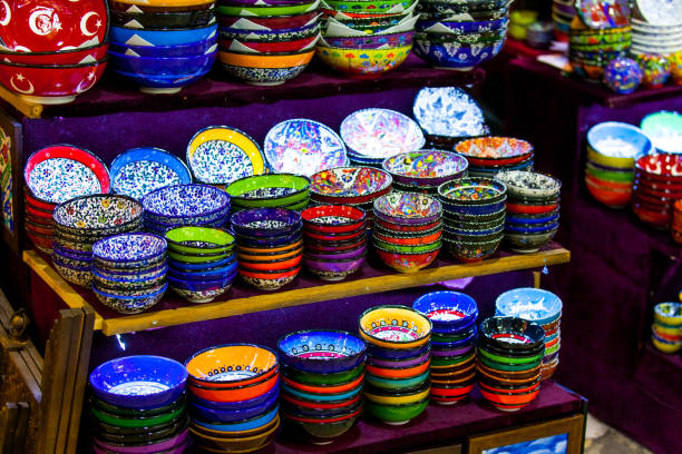 istock Souvenir shop in Istanbul - porcelain 919912708