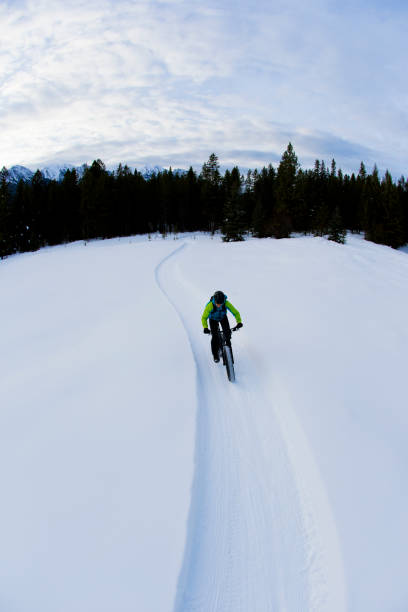 istock Winter Fat Bike Adventure 920001212