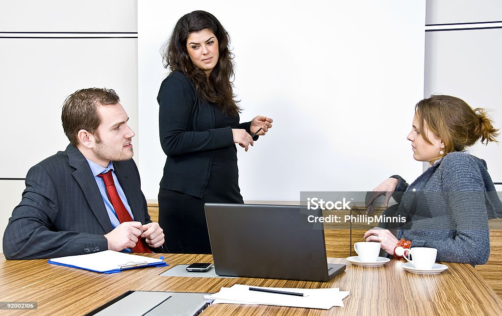 Ufficio di discussione - Foto stock royalty-free di Adulto