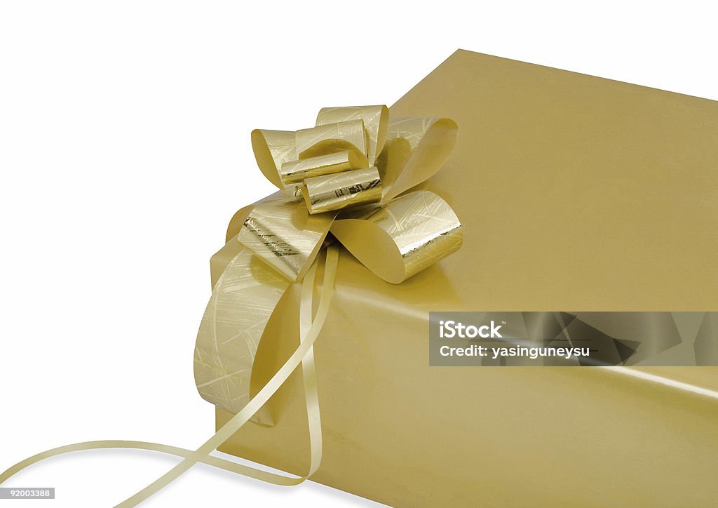 Scatola regalo oro sfondo bianco - Foto stock royalty-free di Amore