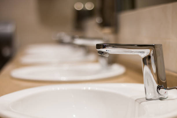 istock Sinks and faucets in the bathroom 920038206