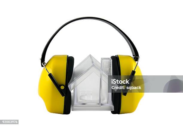 Schutz Gegen Lärm Kommen Clippingpfad Enthalten Stockfoto und mehr Bilder von Lärm - Lärm, Isoliermaterial, Ohrenschützer