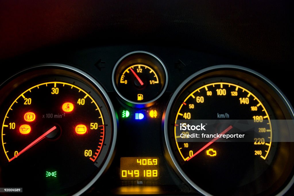 Auto Contachilometri dashboard di vista interna - Foto stock royalty-free di Automobile