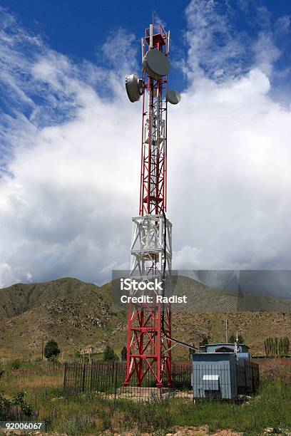 Photo libre de droit de Basémetteurrécepteur De banque d'images et plus d'images libres de droit de Antenne individuelle - Antenne individuelle, Bleu, Ciel