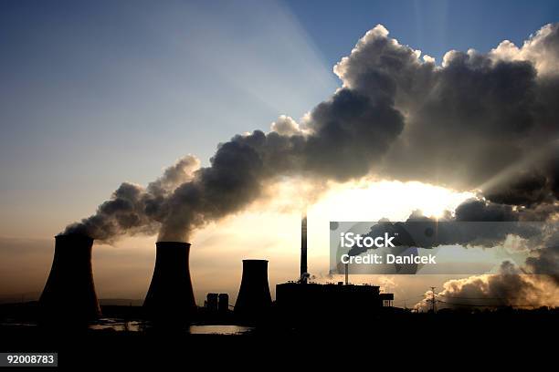 Foto de Usina Elétrica A Carvão Vapor e mais fotos de stock de Usina elétrica a carvão - Usina elétrica a carvão, Carvão, Sol