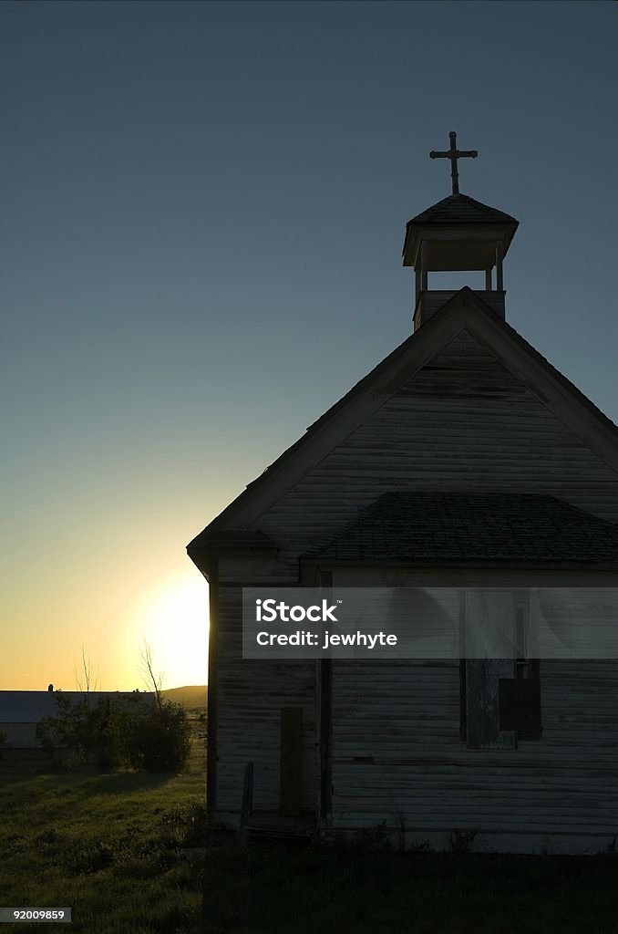 Iglesia abandonada - Foto de stock de Abandonado libre de derechos