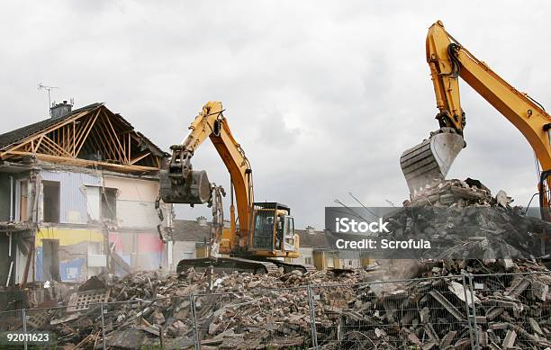 Abbrucharbeiten 1 Stockfoto und mehr Bilder von Abbrechen - Abbrechen, Baugewerbe, Außenaufnahme von Gebäuden