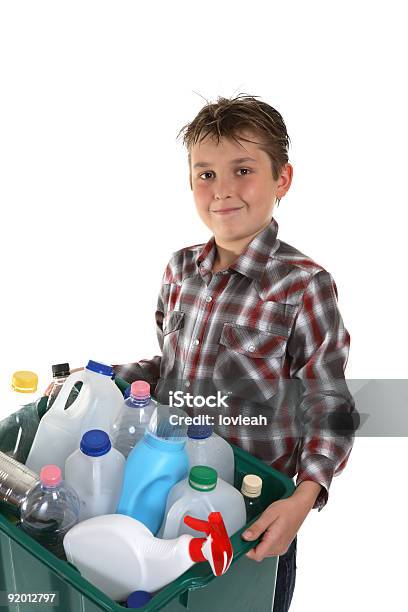Dziecko Nosić Recyklingu - zdjęcia stockowe i więcej obrazów Chłopcy - Chłopcy, Nosić, Odpady
