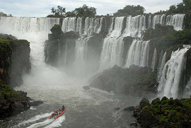 istock Iguazu waterfalls - Argentina 92012862