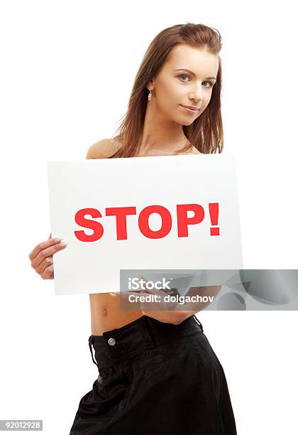 Прекрасный Девочка Держит Прекратить Доска — стоковые фотографии и другие картинки Stop - английское слово - Stop - английское слово, Афиша, Баннер - знак