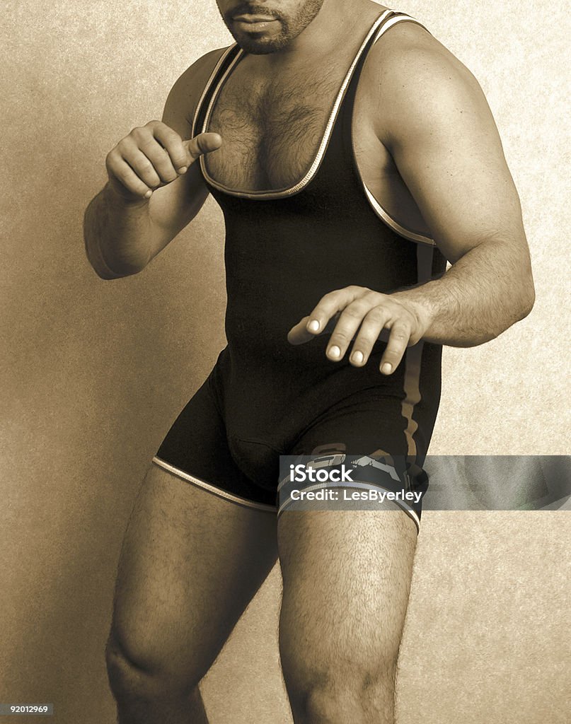 Hombre en una forma - Foto de stock de Lucha - Deporte de combate libre de derechos