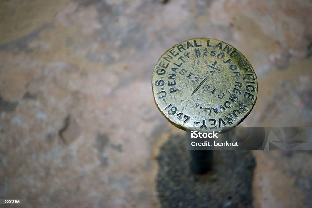 Monumento de la encuesta - Foto de stock de Acimut libre de derechos