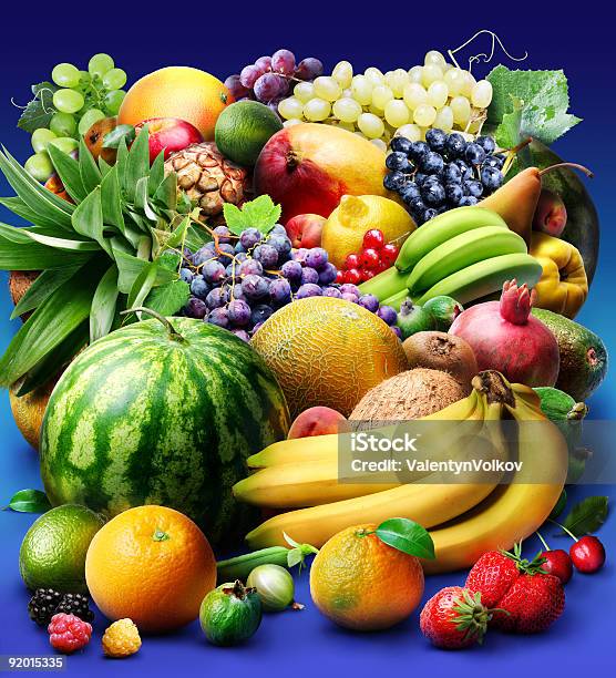 Foto de De Frutas Silvestres e mais fotos de stock de Cereja - Cereja, Abacate, Banana