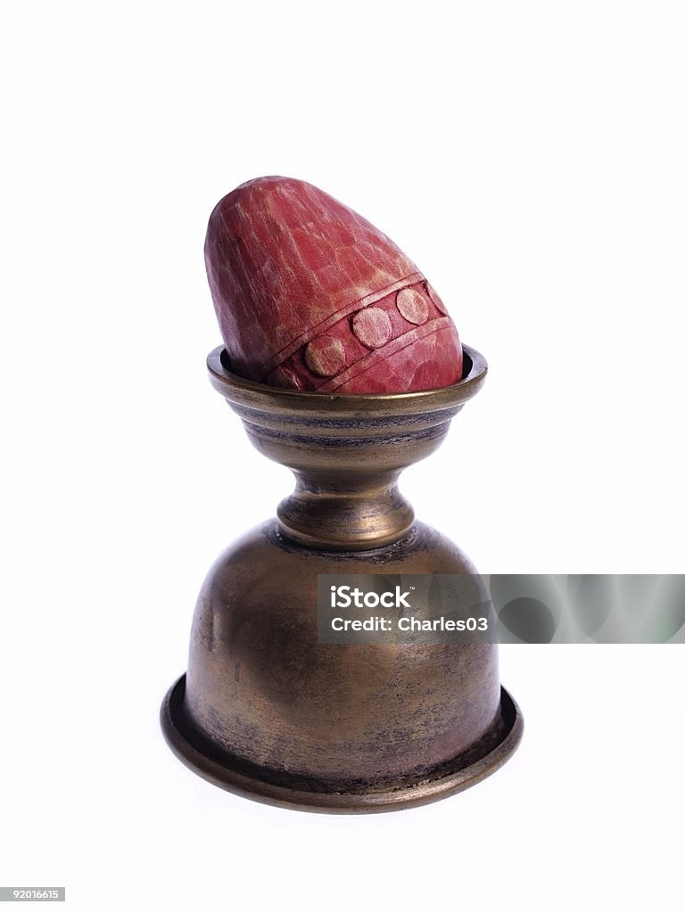 Пасхальное яйцо на пьедестал - Стоковые фото Абстрактный роялти-фри