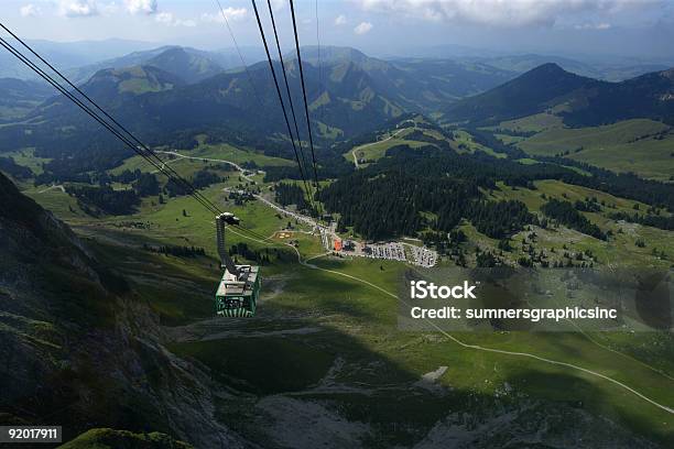 Photo libre de droit de Santis En Suisse banque d'images et plus d'images libres de droit de Mont Säntis - Mont Säntis, Téléphérique, Admirer le paysage