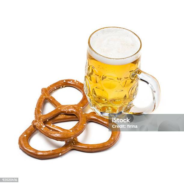 Cerveja E Rosquilha Alemã - Fotografias de stock e mais imagens de Alemanha - Alemanha, Amontoar, Assado no Forno