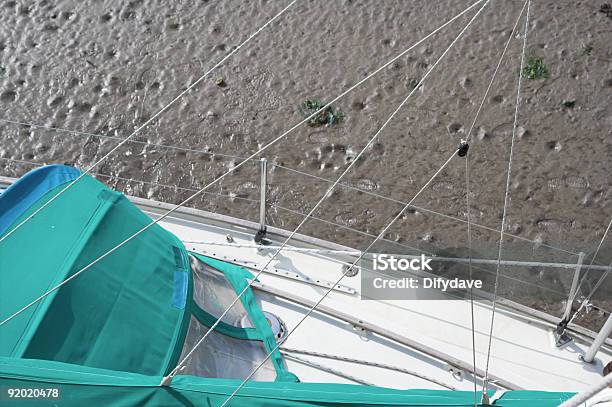 Foto de Abstrato De Iate e mais fotos de stock de Branco - Branco, Cobertura - Característica de construção, Corda