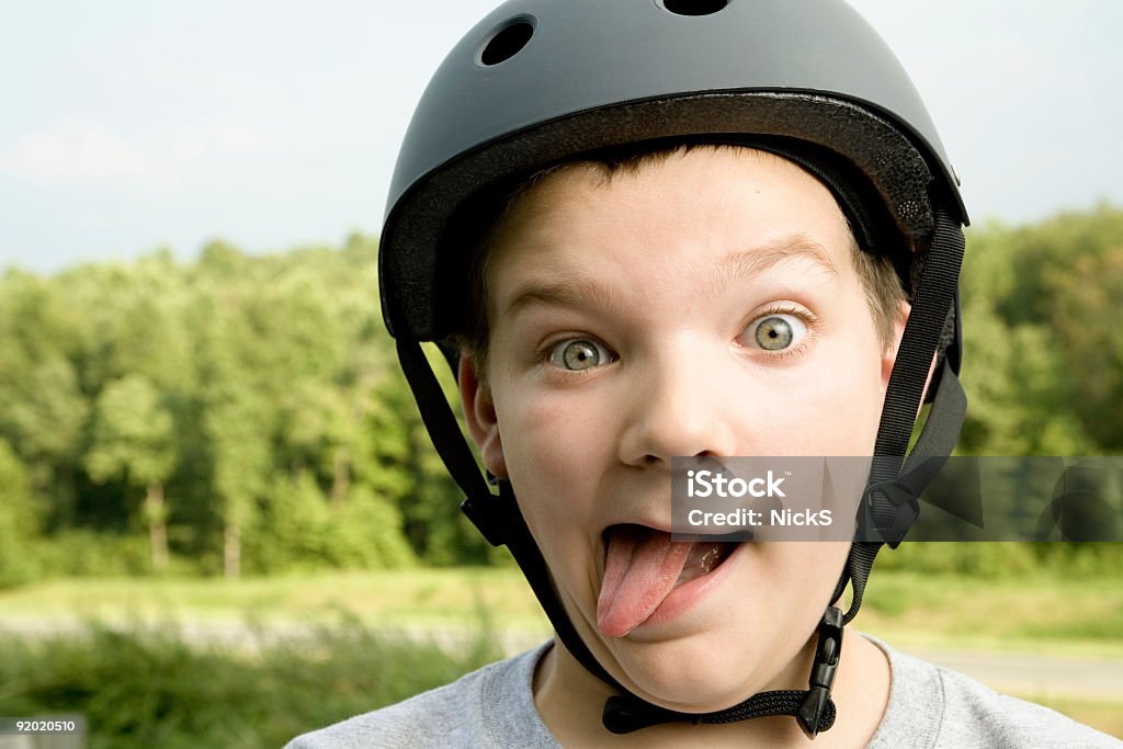 Ragazzo con casco di sicurezza - Foto stock royalty-free di Adolescente