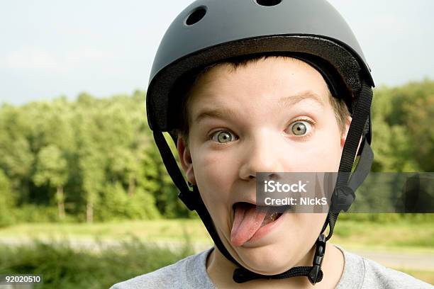 남자아이 안전 헬멧 경쟁에 대한 스톡 사진 및 기타 이미지 - 경쟁, 공원, 근육질 체격