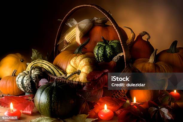 Calabaza Foto de stock y más banco de imágenes de Agricultura - Agricultura, Calabacita, Calabaza gigante