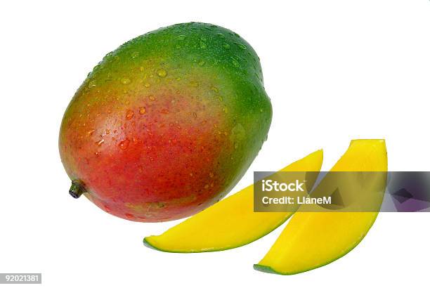 Mango Foto de stock y más banco de imágenes de Alimento - Alimento, Amarillo - Color, Blanco - Color