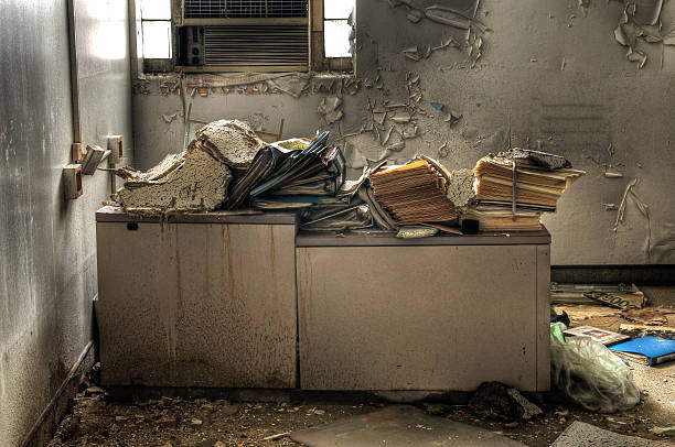 istock Chaotic office desk in an abandon house 92023225
