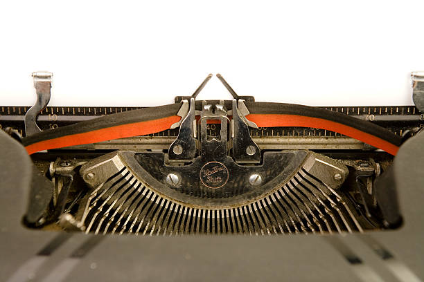 schreibmaschine-leere seite - typewriter storytelling fairy tale book stock-fotos und bilder