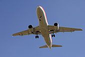 moderne-airliner-abheben.jpg?b=1&s=170x170&k=20&c=TIOPVdKzKleJKp8CI4LITAnDrIhpNCg3Ko9dlFegVgw=