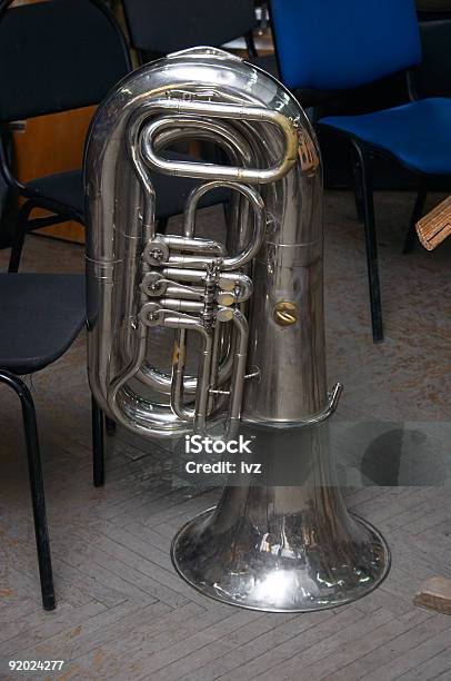 Tuba - Fotografias de stock e mais imagens de Arte - Arte, Atuação, Barulho