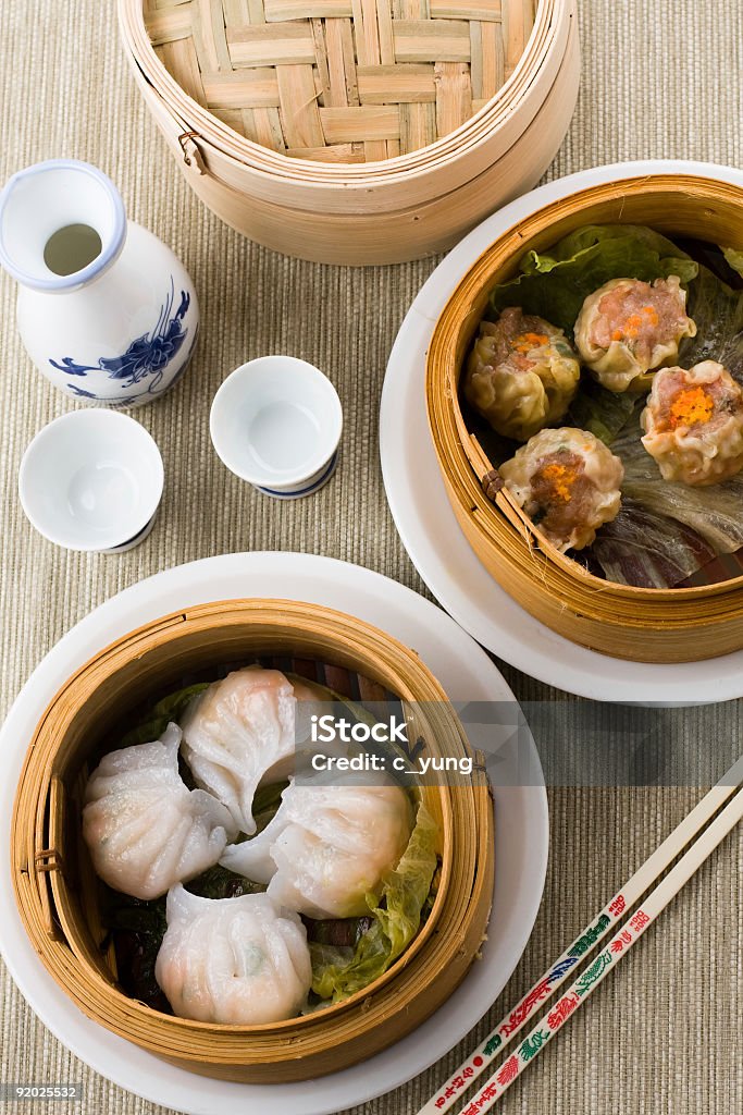 Dimsum Hagao in cinese cestello in bambù - Foto stock royalty-free di Dim Sum