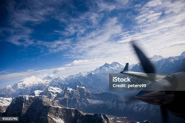 Plano De Voo Sobre Monte Everest - Fotografias de stock e mais imagens de Monte Everest - Monte Everest, Voar, Avião