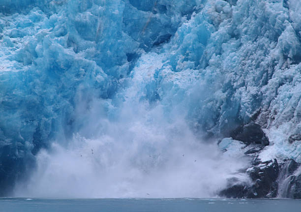 Desprendimiento de hielo glaciar - foto de stock