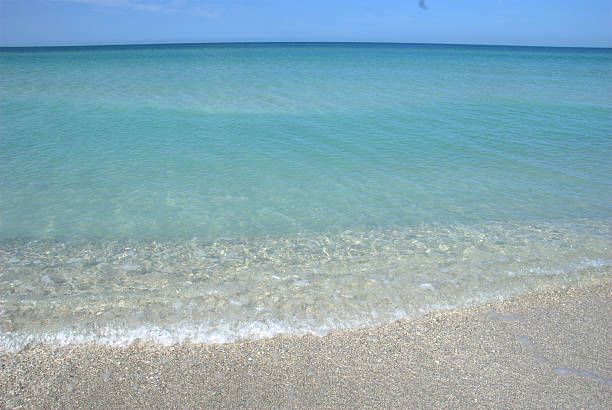 istock Sweet sea and horizon 92026731