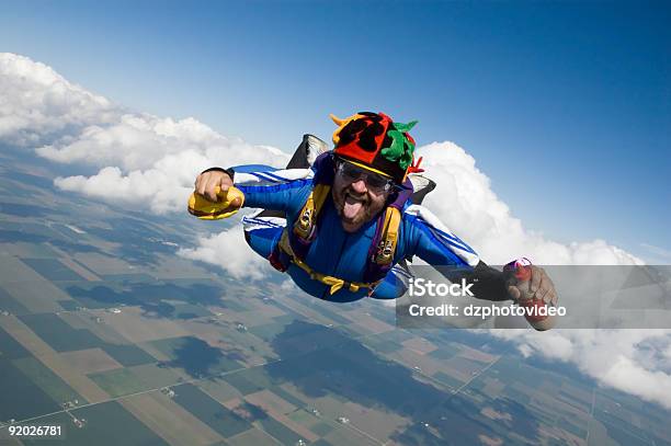 Foto de Royalty Free Banco De Fotos Cachorroquente Skydiver e mais fotos de stock de Skydive