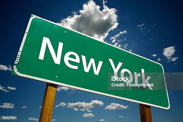 Foto de Sinal De Estrada De Nova York e mais fotos de stock de New York City - New York City, Placa de estrada, Estado de Nova York